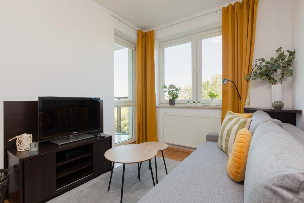 Cozy Apartment With Balcony Warszawa By Noclegi Renters Екстер'єр фото