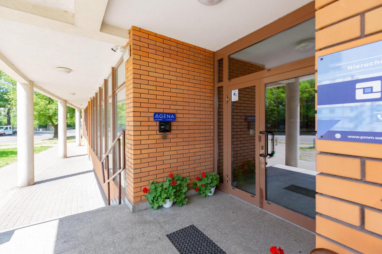 Cozy Apartment With Balcony Warszawa By Noclegi Renters Екстер'єр фото